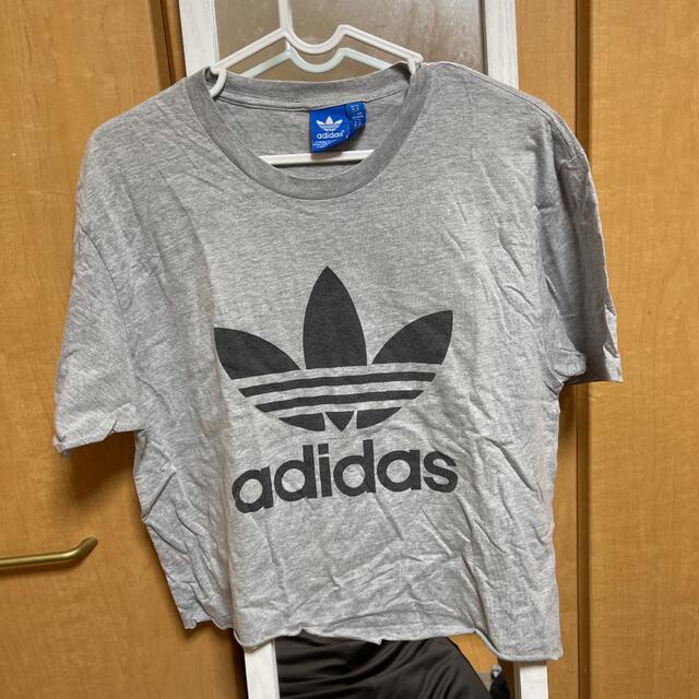 adidas(アディダス)のadidas originals Tシャツ　ショート丈 メンズのトップス(Tシャツ/カットソー(半袖/袖なし))の商品写真