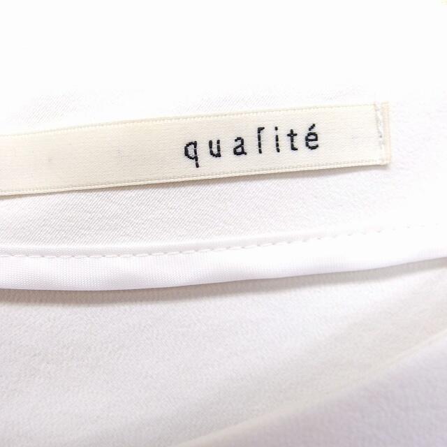 qualite(カリテ)のカリテ qualite タック シャツ ブラウス ボートネック フレンチスリーブ レディースのトップス(その他)の商品写真