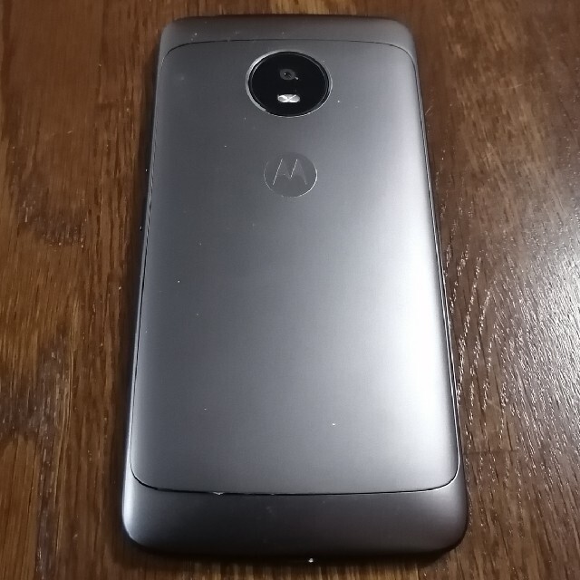 Motorola(モトローラ)のMoto g5 XT1676 simフリー Android8  Motorola スマホ/家電/カメラのスマートフォン/携帯電話(スマートフォン本体)の商品写真