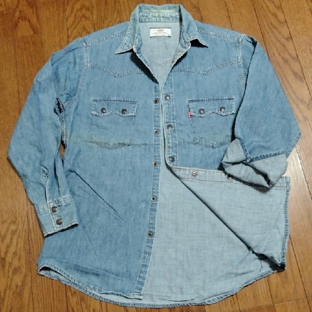 Levi's(リーバイス)の“Levi's/リーバイス”長袖シャンブレーシャツ ウエスタンシャツ#送料込み メンズのトップス(シャツ)の商品写真