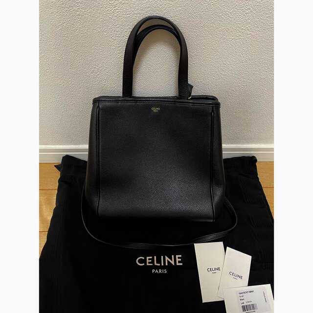 celine(セリーヌ)のひつじ様専用　CELINE  セリーヌ　スモールフォールドカバ　 レディースのバッグ(ハンドバッグ)の商品写真