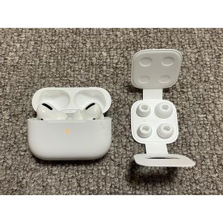 アップル(Apple)のApple airpods pro シリコンケース付(ヘッドフォン/イヤフォン)