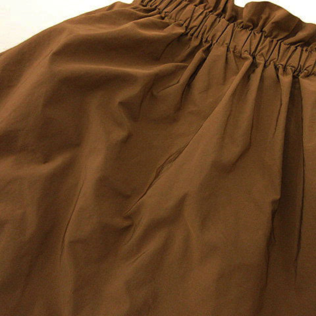 Adam et Rope'(アダムエロぺ)のアダムエロペ Adam et Rope' スカート フレア シャイニー ひざ丈 レディースのスカート(ひざ丈スカート)の商品写真