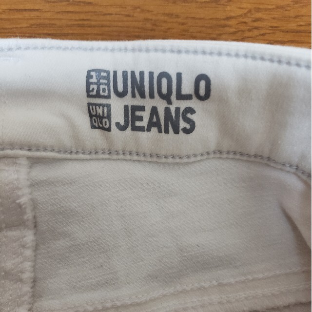 UNIQLO(ユニクロ)のユニクロジーンズ　ホワイト　スキニー レディースのパンツ(デニム/ジーンズ)の商品写真