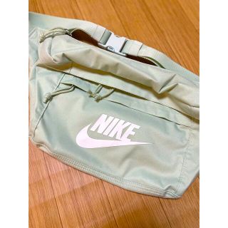 ナイキ(NIKE)のNIKE ナイキパステルグリーンのメッセンジャーバッグ(メッセンジャーバッグ)