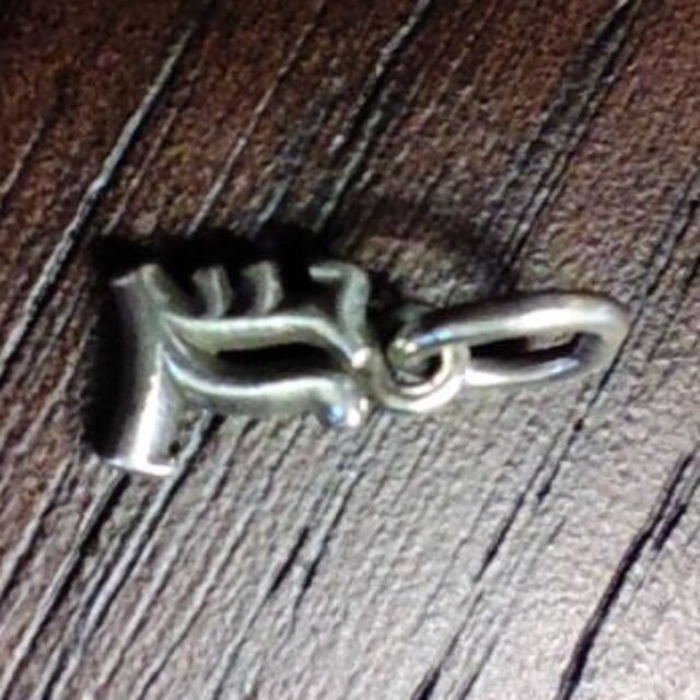 Chrome Hearts(クロムハーツ)のCHROME HEARTS Alphabet MINI L 0.6g メンズのアクセサリー(ネックレス)の商品写真