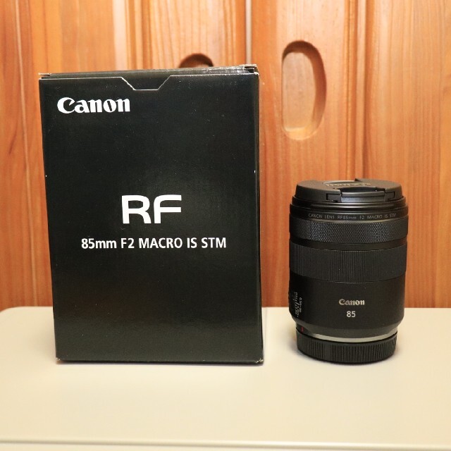 最新作 85mm RF canon キヤノン F2 美品 中古 STM IS MACRO レンズ(単焦点)