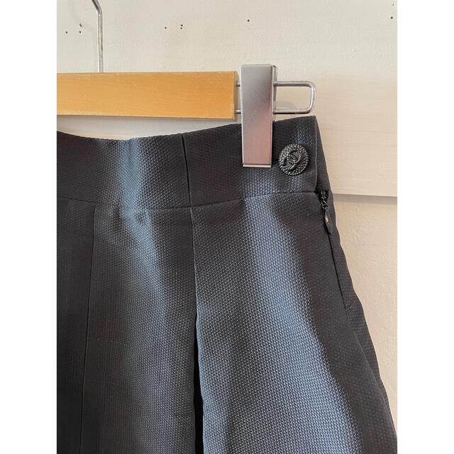 CHANEL(シャネル)のCHANEL coco button skirt. レディースのスカート(ひざ丈スカート)の商品写真