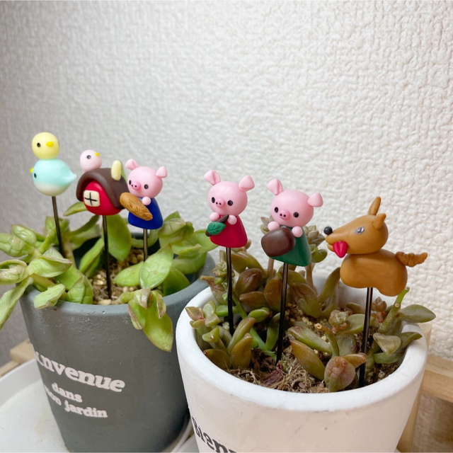 ハンドメイド  ガーデンピック　三匹のこぶたピック　多肉植物 ハンドメイドのフラワー/ガーデン(その他)の商品写真