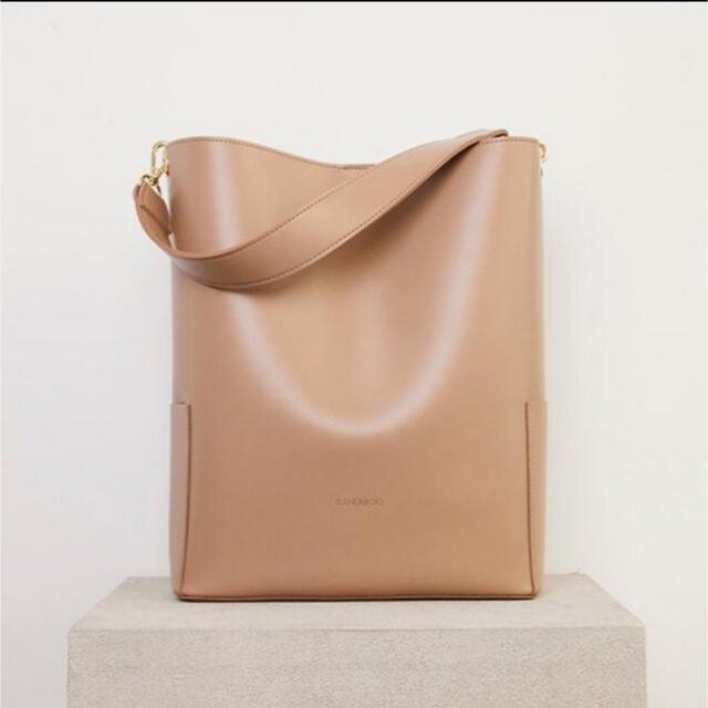 RANDEBOO / RB bucket bag (nude)バッグ