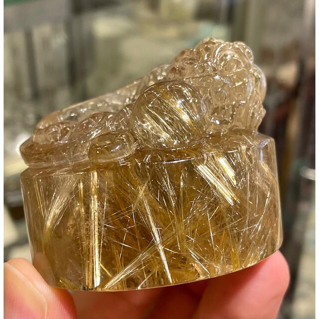 独特な店 特選 究極の逸品 最高品質ゴールドタイチンルチル水晶 貔貅