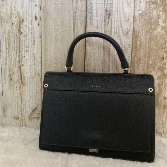 【美品】FURLA 　2way ライク　ショルダーバッグ　レザー　ブラック