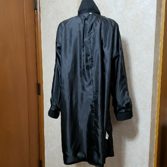 トレンチコート黒Lサイズ/ドロップショルダーシルエット/スプリングコート匿名配送 レディースのジャケット/アウター(トレンチコート)の商品写真