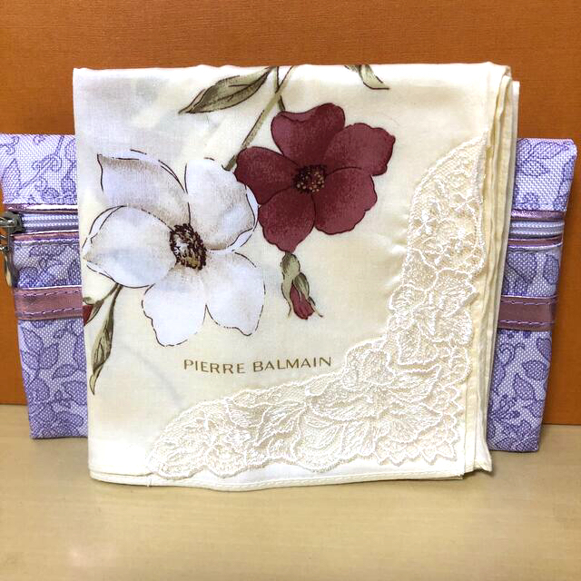 Pierre Balmain - 💕新品未使用💕PIERRE BALMAIN💕ハンカチ＆ポーチset