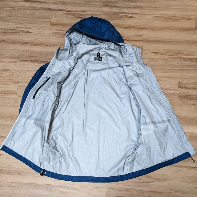 登山用品 ほぼ新品 ファイントラック エバーブレスフォトン Mサイズ