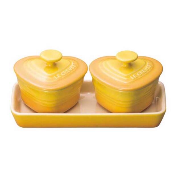 LE CREUSET(ルクルーゼ)の【新品】ル・クルーゼ プチラムカンダムール ハート型ココットLE CREUSET インテリア/住まい/日用品のキッチン/食器(食器)の商品写真