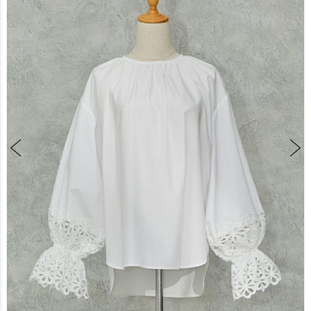 Drawer(ドゥロワー)の【完売・未使用】bow.a BOUQUET BLOUSE レディースのトップス(シャツ/ブラウス(長袖/七分))の商品写真