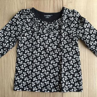 ベビーギャップ(babyGAP)のリボン柄 長袖Tシャツ(Tシャツ/カットソー)