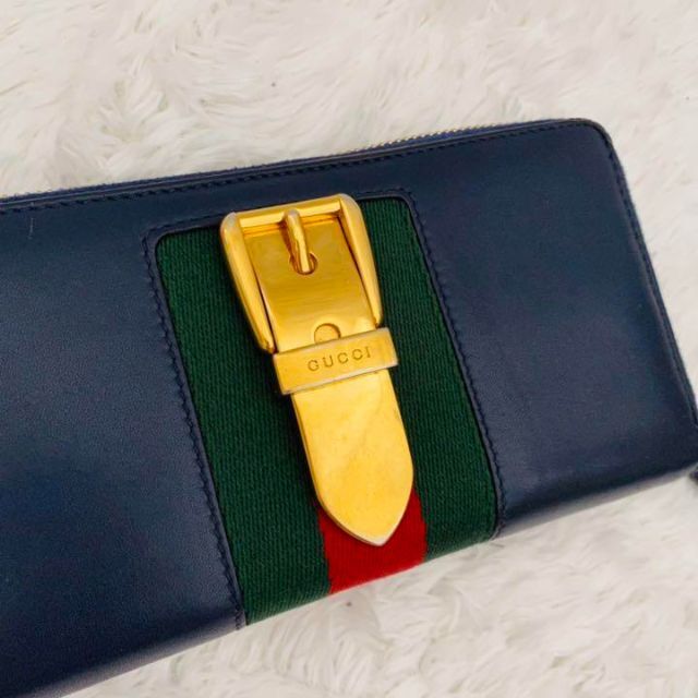 美品】GUCCI 長財布 シルヴィ 箱・保存袋付き シェリーライン 美品】GUCCI 長財布 シルヴィ 箱・保存袋付き シェリーライン