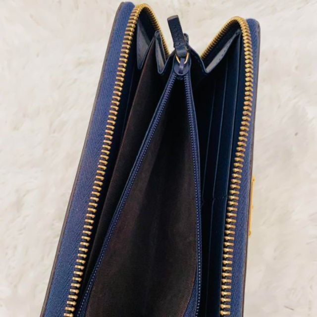美品】GUCCI 長財布 シルヴィ 箱・保存袋付き シェリーライン 美品】GUCCI 長財布 シルヴィ 箱・保存袋付き シェリーライン