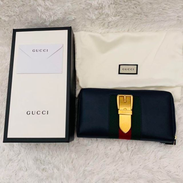 美品】GUCCI 長財布 シルヴィ 箱・保存袋付き シェリーライン 美品】GUCCI 長財布 シルヴィ 箱・保存袋付き シェリーライン