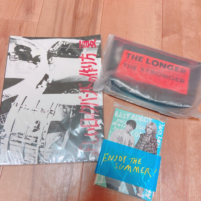 ジャニーズWEST(ジャニーズウエスト)の正しいロックバンドの作り方グッズセット ジャニーズWEST藤井流星神山智洋 エンタメ/ホビーのタレントグッズ(アイドルグッズ)の商品写真
