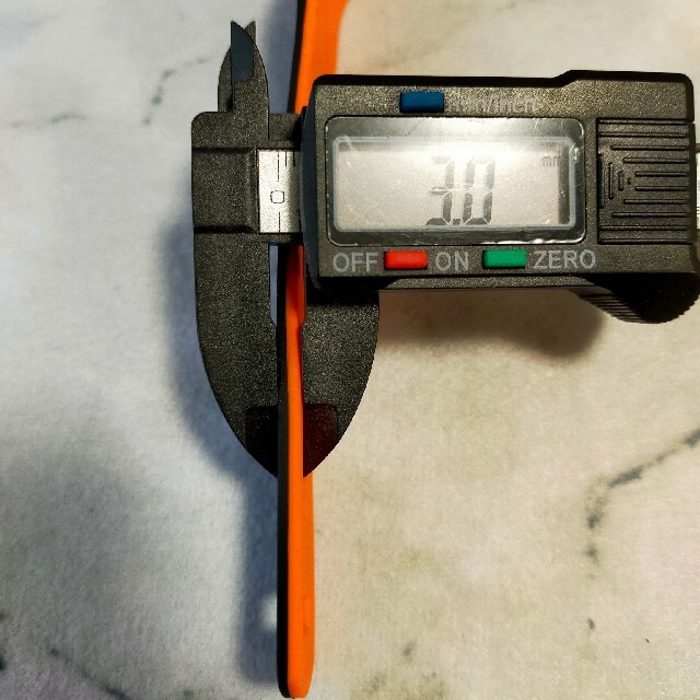 腕時計バンド　ラバーベルト 黒(裏面オレンジ) ラグ幅22mm(22ミリ) メンズの時計(ラバーベルト)の商品写真