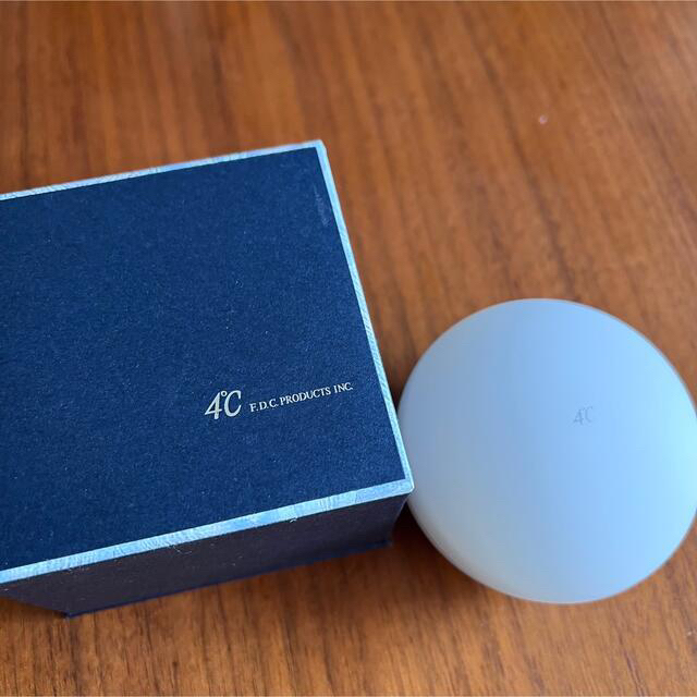 4℃ - 4℃ K18WG ダイヤモンドネックレス