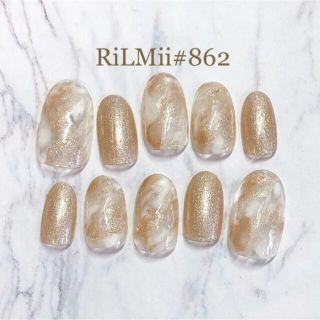 RiLMii#862ゴールド×ホワイト／ニュアンスネイルチップ コスメ/美容のネイル(つけ爪/ネイルチップ)の商品写真