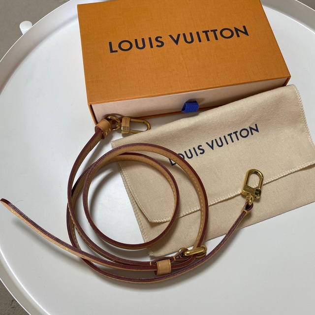 LOUIS VUITTON(ルイヴィトン)の美品◎ルイヴィトン　ショルダーストラップ　革 レディースのファッション小物(その他)の商品写真