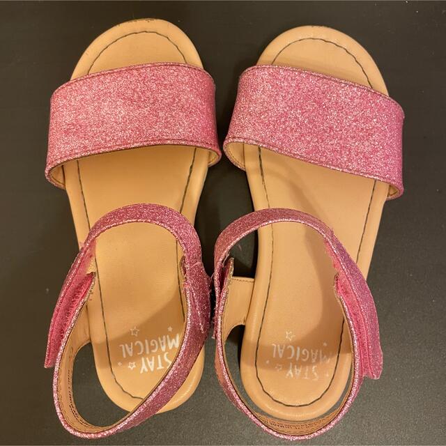 H&M(エイチアンドエム)のH&M サンダル 女の子 17.0cm 17.5cm ピンク グリッター ラメ キッズ/ベビー/マタニティのキッズ靴/シューズ(15cm~)(サンダル)の商品写真
