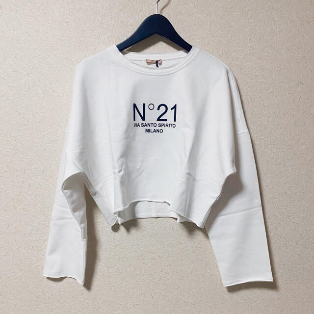 新品タグ付 N°21 ヌメロヴェントゥーノ ショート丈ロゴスウェットシャツ M