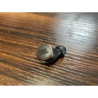 【右のみ】JBL 完全ワイヤレス イヤホン LIVE 300TWS BLACK (ヘッドフォン/イヤフォン)