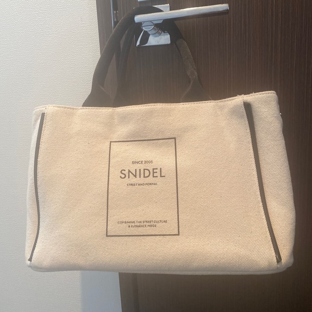 SNIDEL(スナイデル)のSNIDEL キャンパス　エコバッグ　スナイデル レディースのバッグ(トートバッグ)の商品写真