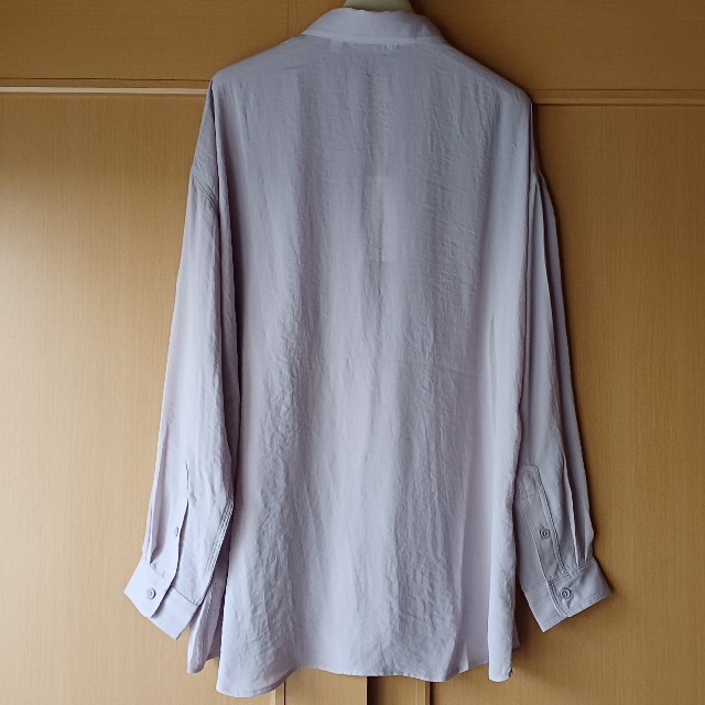 UNIQLO(ユニクロ)の新品 XL ドレープウォッシュワークシャツ(長袖) 　ベージュピンク　ユニクロ レディースのトップス(シャツ/ブラウス(長袖/七分))の商品写真