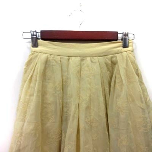 MAJESTIC LEGON(マジェスティックレゴン)のマジェスティックレゴン フレアスカート ギャザー ミニ 花柄 M 黄色 イエロー レディースのスカート(ミニスカート)の商品写真