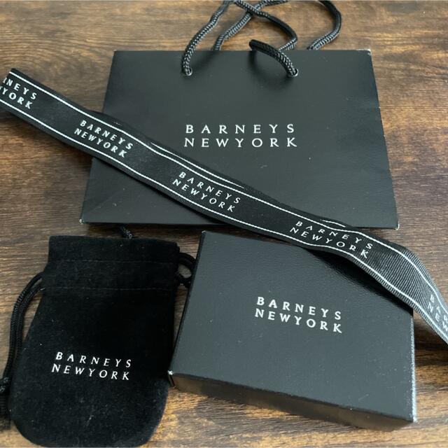 BARNEYS NEW YORK(バーニーズニューヨーク)のBARNEYS NEW YORK ギフト用　箱　紙袋　リボン レディースのバッグ(ショップ袋)の商品写真