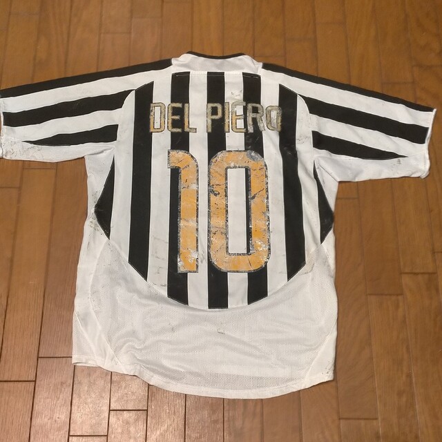 NIKE(ナイキ)の【値下げ】NIKE  JUVENTUS デルピエーロ  ユニフォーム スポーツ/アウトドアのサッカー/フットサル(ウェア)の商品写真