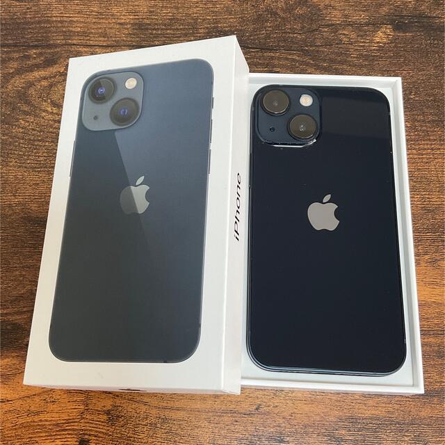 Apple(アップル)のApple iPhone13mini 256GB SIMフリー midnight スマホ/家電/カメラのスマートフォン/携帯電話(スマートフォン本体)の商品写真