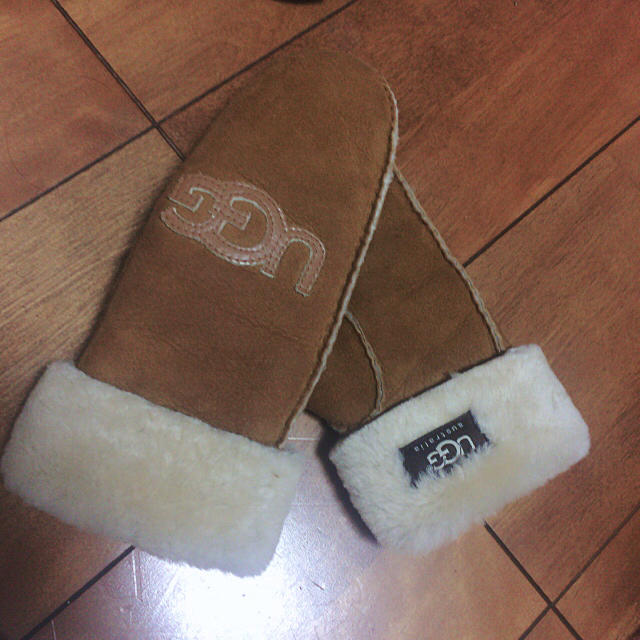 UGG アグ 手袋 ムートン 美品