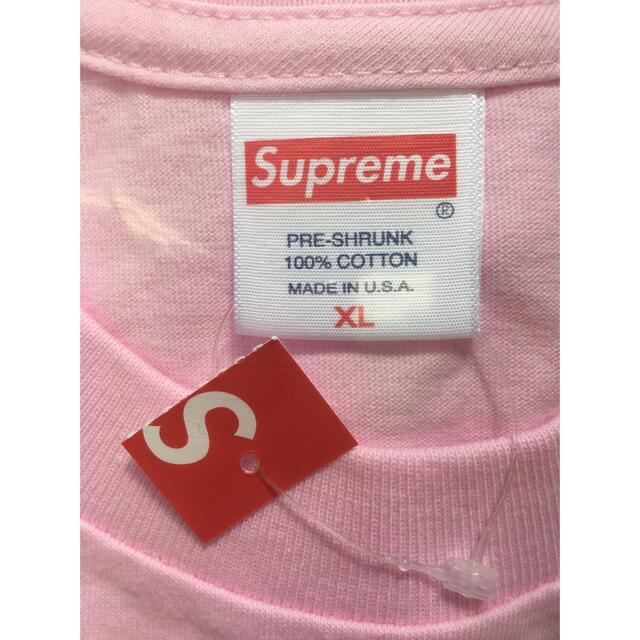 Supreme(シュプリーム)のSupreme KAWS Chalk Logo Teeシュプリームロゴ Tシャツ メンズのトップス(Tシャツ/カットソー(半袖/袖なし))の商品写真