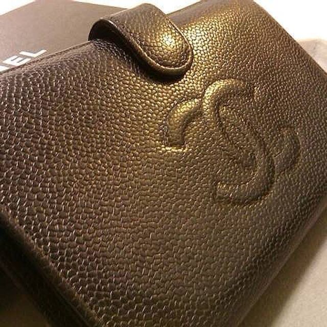 ギフト】 CHANEL - CHANEL(シャネル)キャビアスキン黒 長財布 財布
