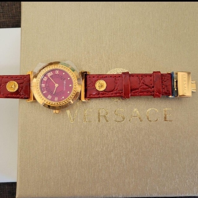 VERSACE(ヴェルサーチ)の【正規新品】ヴェルサーチ　腕時計 レディースのファッション小物(腕時計)の商品写真