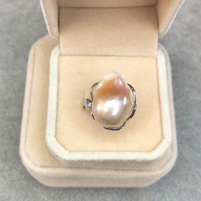 新商品  新品未使用 本真珠リング 薄い金色バロックパール 指輪 卒業式 結婚式