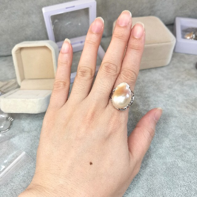 新商品 新品未使用 本真珠リング 薄い金色バロックパール 指輪 卒業式 結婚式