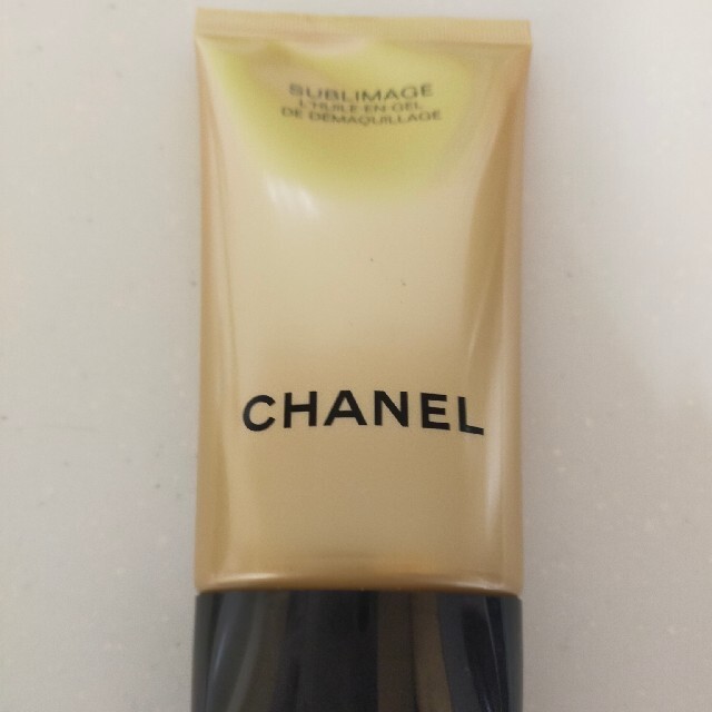 CHANEL(シャネル)の新品未使用メークアップリムーバー コスメ/美容のスキンケア/基礎化粧品(クレンジング/メイク落とし)の商品写真