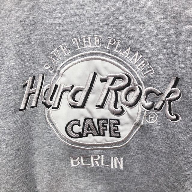 Hard Rock CAFE(ハードロックカフェ)の【美品】ハードロックカフェ USA製 BERLIN銀刺繍 裏起毛トレーナー メンズのトップス(スウェット)の商品写真