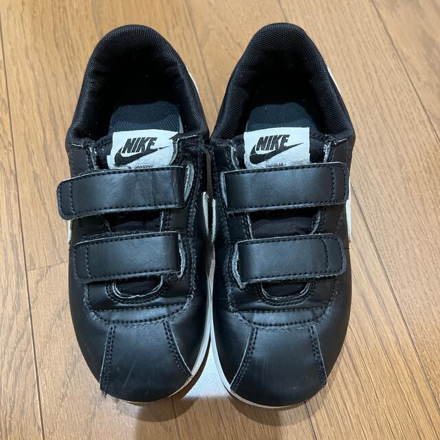 NIKE(ナイキ)のキッズ NIKE スニーカー キッズ/ベビー/マタニティのキッズ靴/シューズ(15cm~)(スニーカー)の商品写真