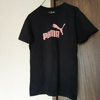 プーマ(PUMA)のPUMA　Tシャツ　カットソー　プーマ　黒　ピンク　ロゴ(Tシャツ(半袖/袖なし))