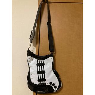 ☆ギター型 黒 ブラック ショルダーバッグ バンドマン ユニーク 個性的 ロック(ショルダーバッグ)